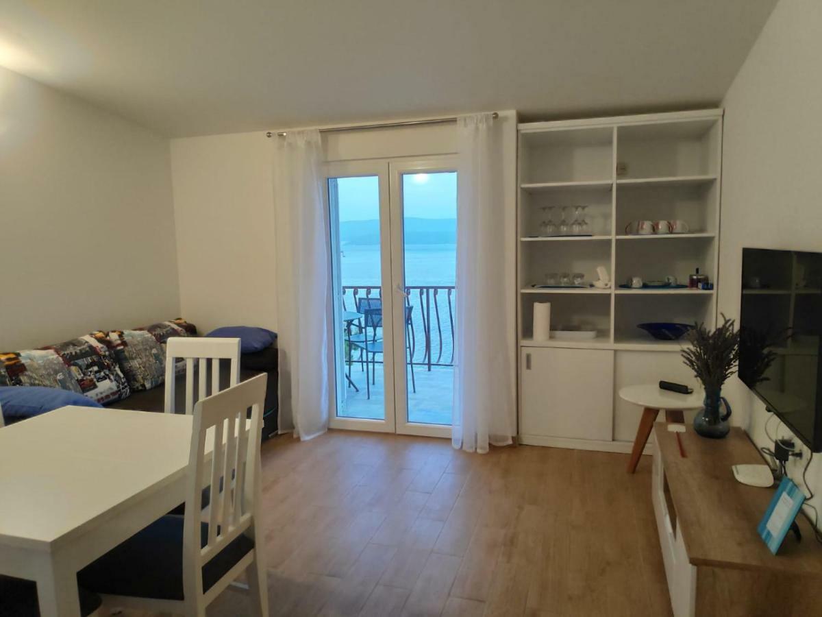 Apartmani Mara I Kata Omiš Exteriér fotografie